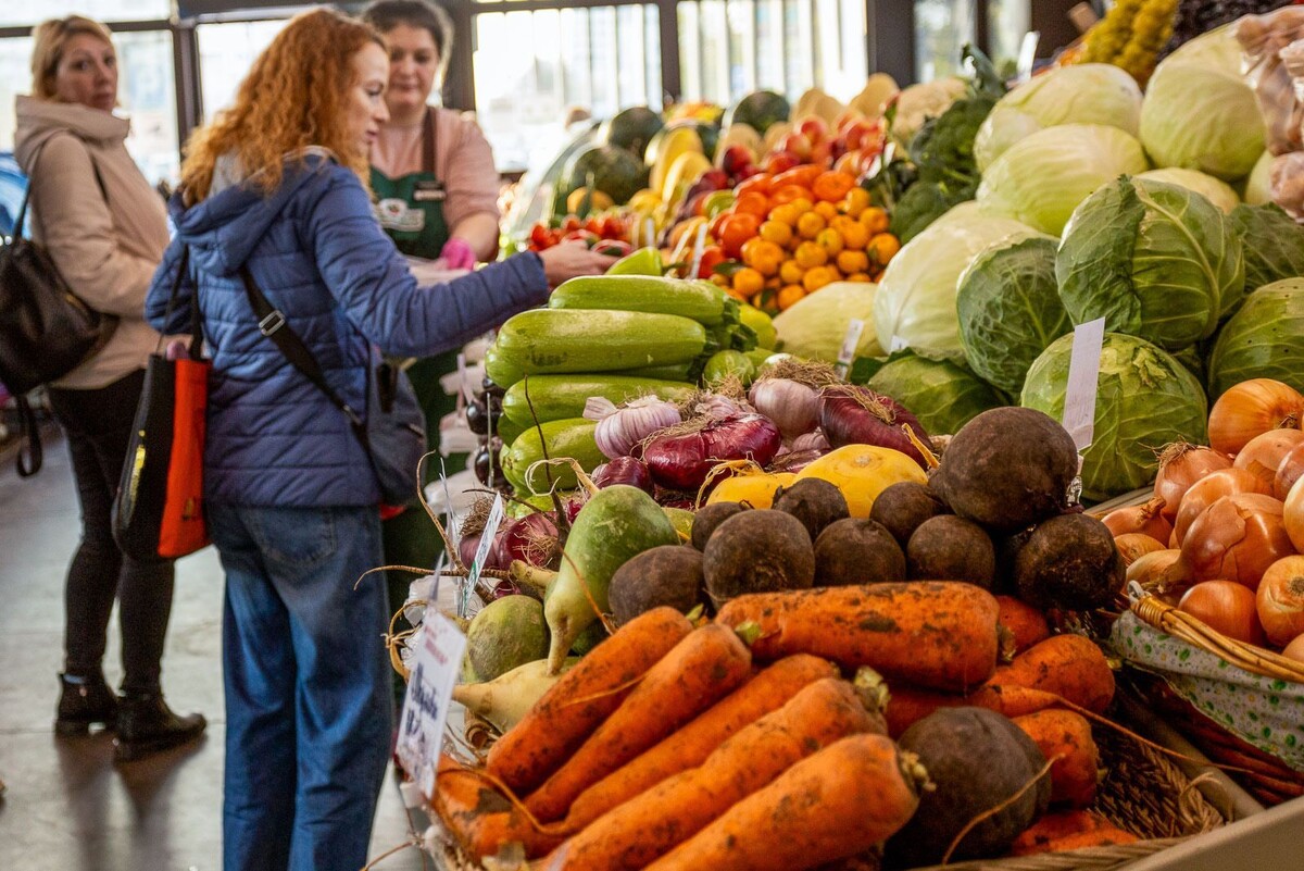    Ярмарки выходного дня начали зимний режим работы