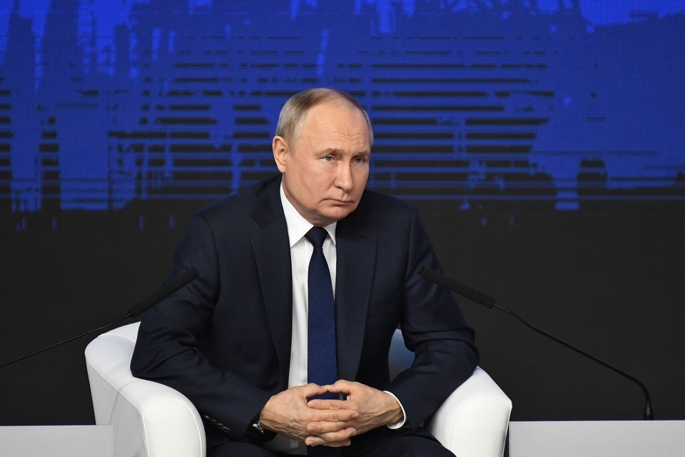    Путин высказался о дипломатических отношениях Москвы и Баку: «Кризиса нет» Михаил ФРОЛОВ