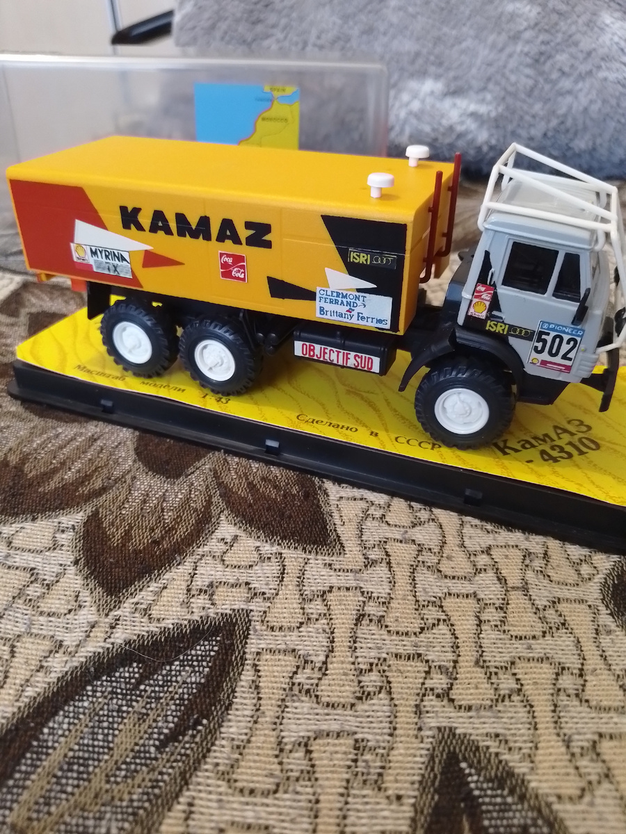 Вид модели сбоку.