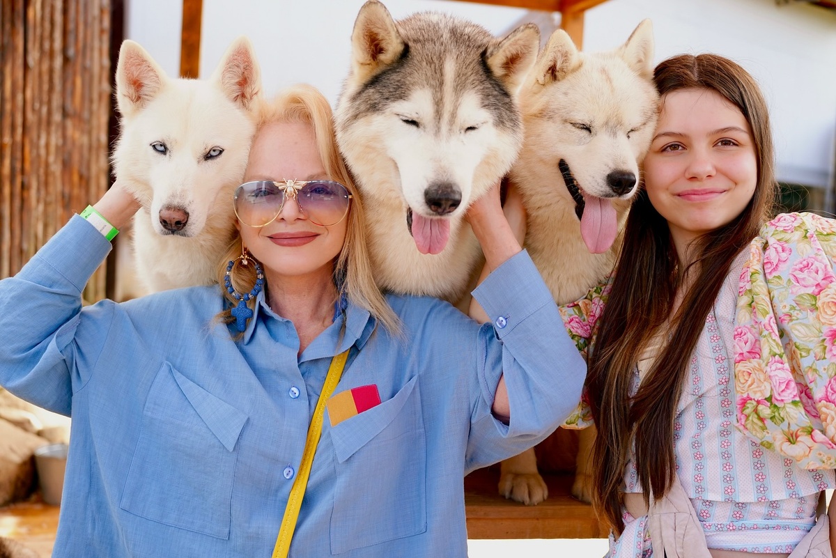 Лариса Александровна с внучкой Сашей