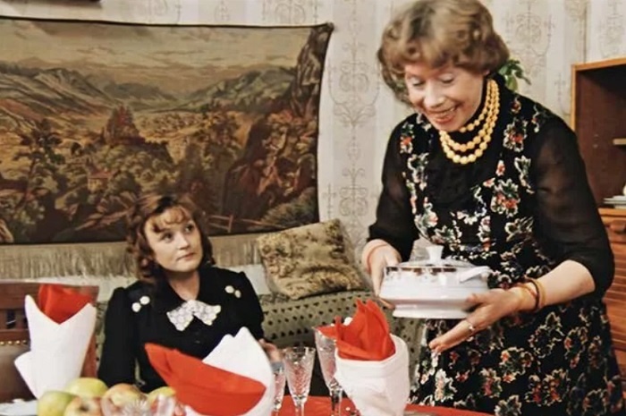 Кадр из фильма "Москва слезам не верит"