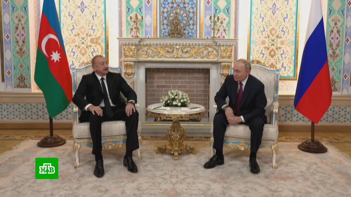    Путин заверил Алиева в выплате компенсаций в связи с катастрофой самолета AZAL