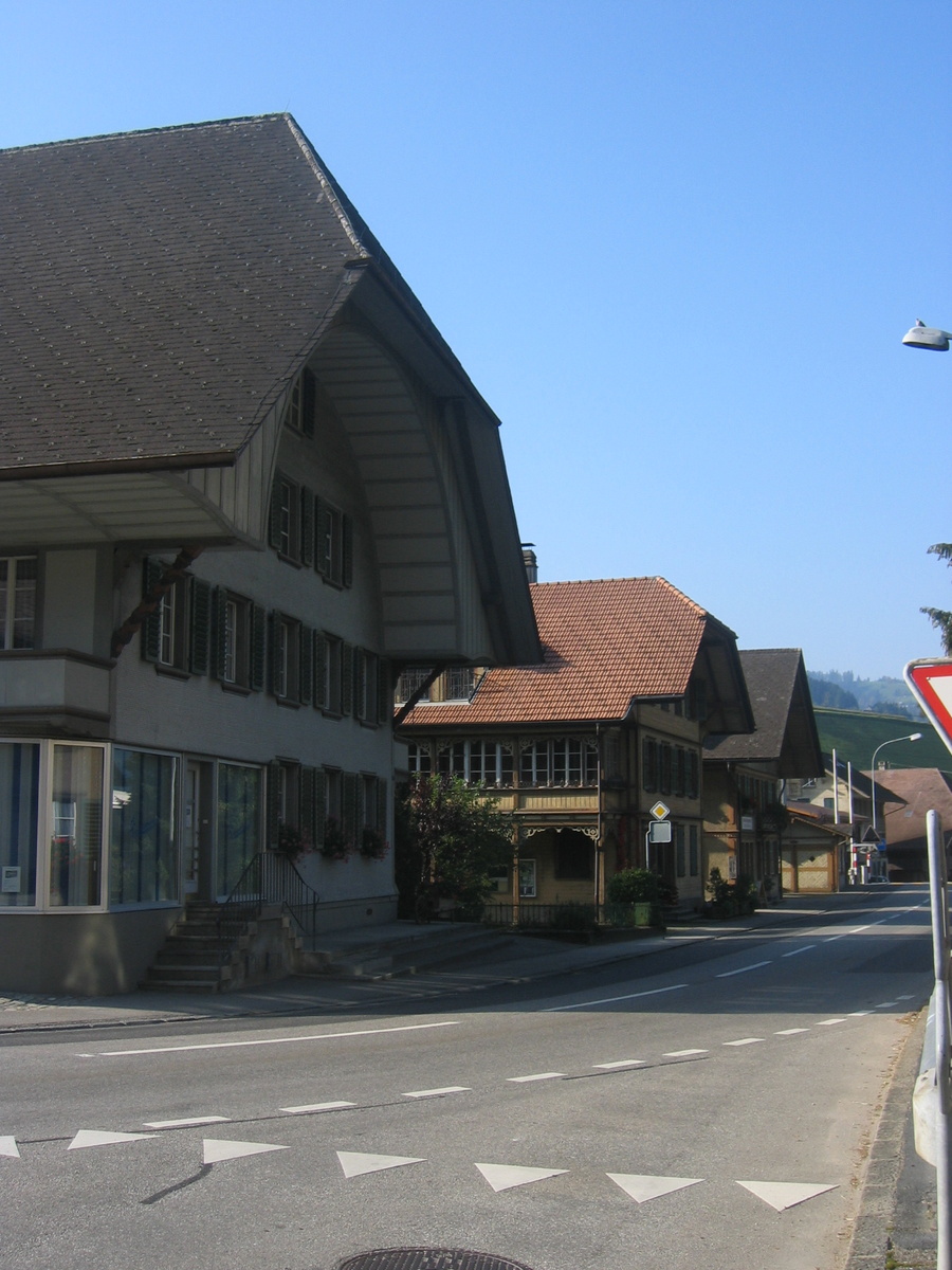 а вообще улочки там... скучновато-прибранные; не Крым, не Италия, не Греция, право...