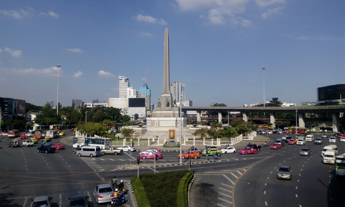 Victory Monument, центр Бангкока, Тайланд, 2016