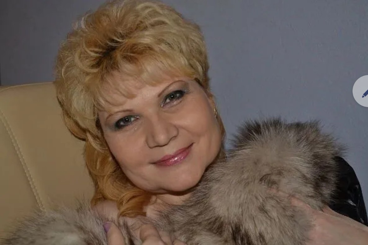 ЛИЧНОЕ ФОТО ГЛУПОЙ БЛОНДИНКИ.