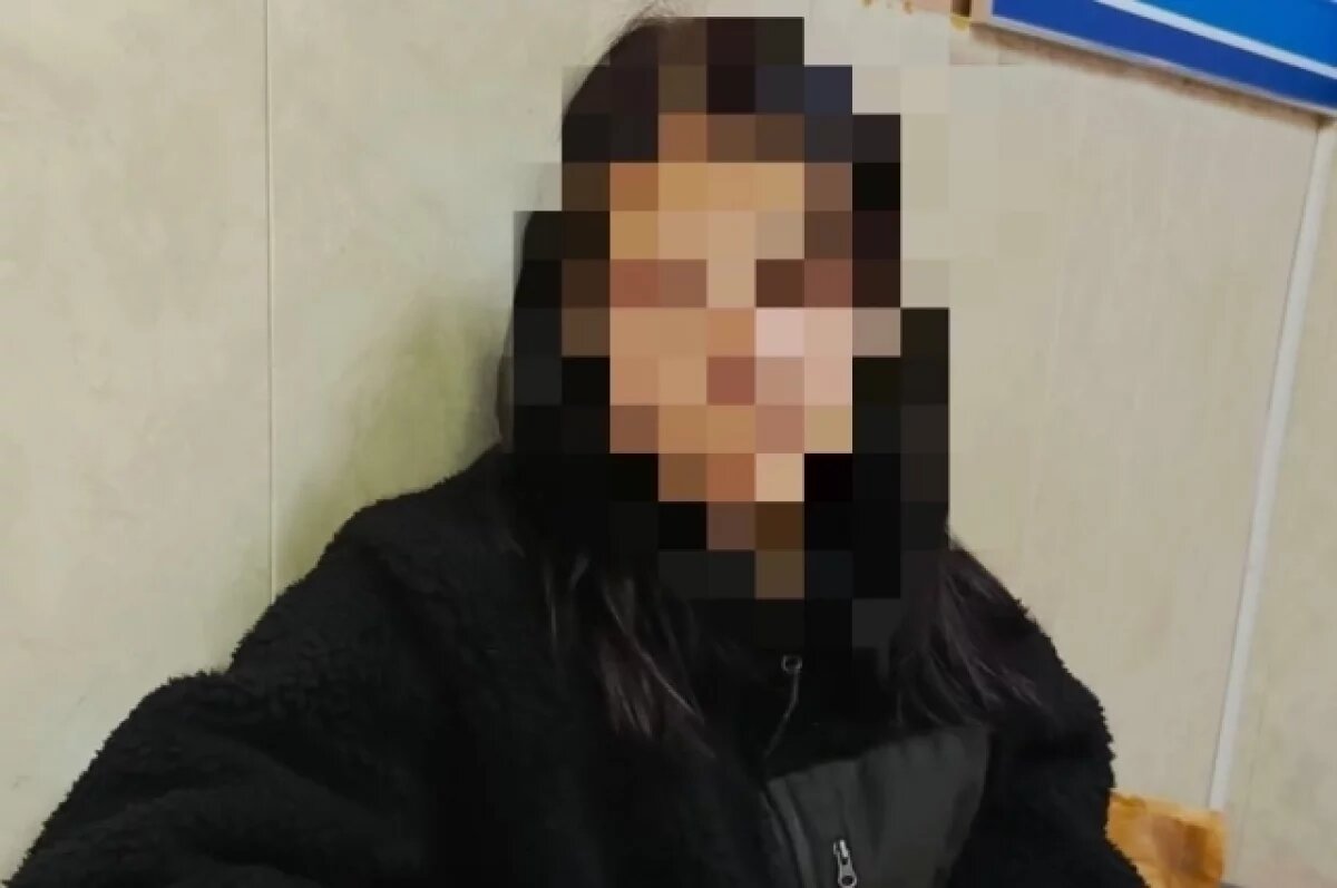    В Петербурге задержали 15-летнюю «зацепершу» на поезде «Петербург — Луга»