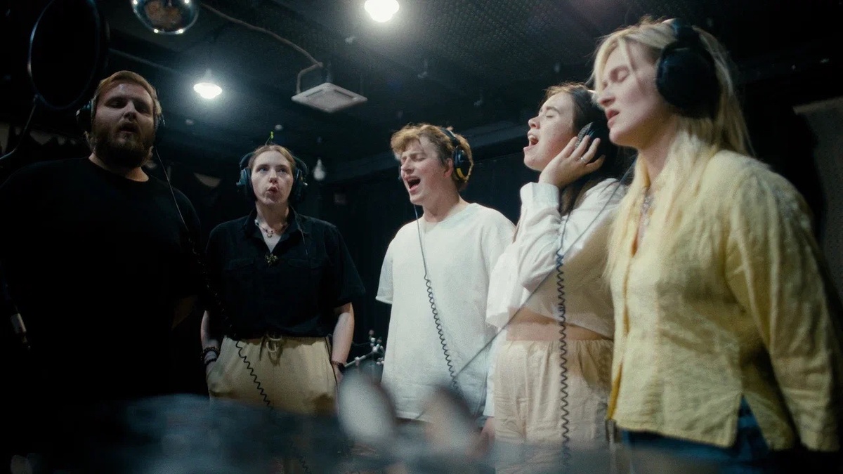    Состоялась премьера документального сериала с участием группы «Бонд с кнопкой» и passmurny (фото 3)