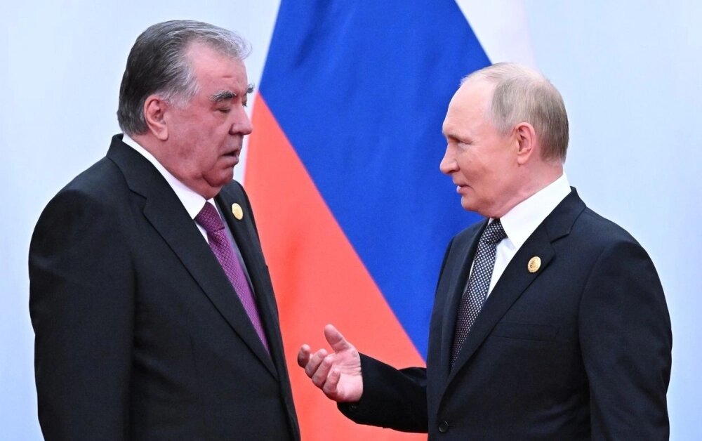    Владимир Путин и Эмомали Рахмон. Фото: РИА Новости/ Сергей Бобылев