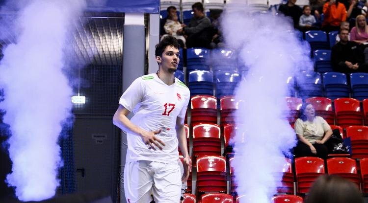 Фото: vk.com/belogorievolley