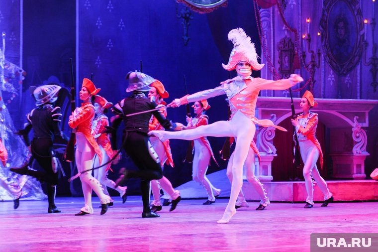    Балет «Щелкунчик» стартует с 22 декабря в театре оперы и балета имени Глинки