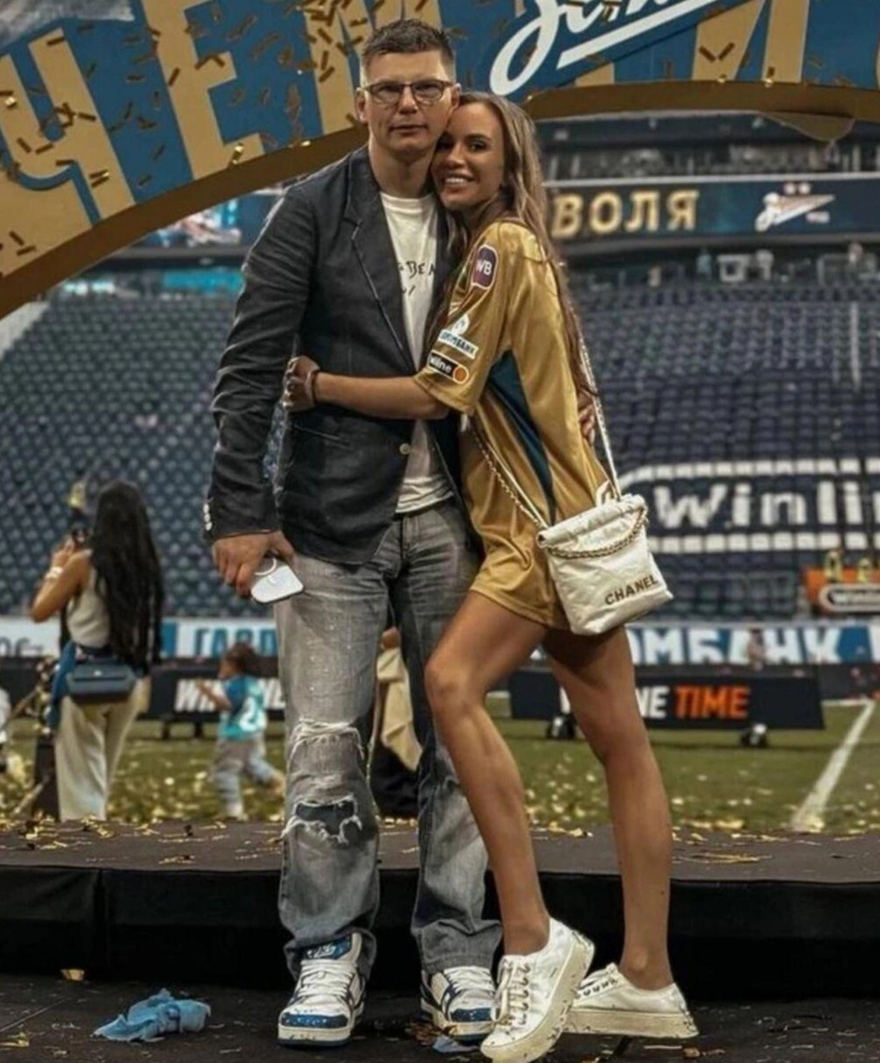    Андрей Аршавин состоит в отношениях с Анной ПетрушинойСоцсети