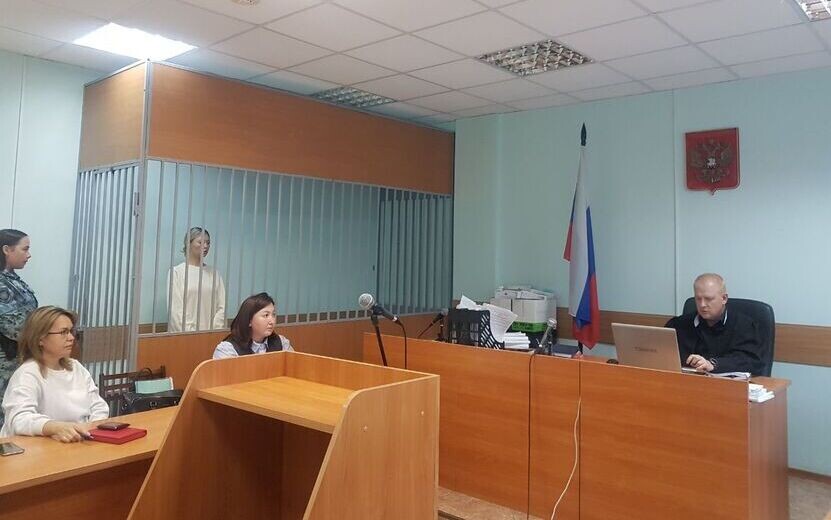    Чиновницу из Воткинского района отправили под арест на два месяца