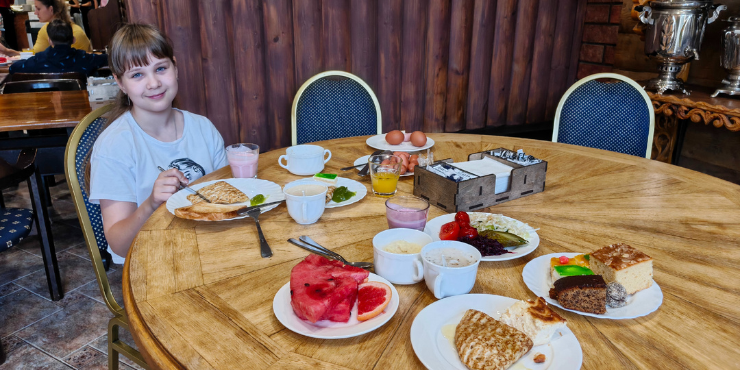 Наш завтрак шведский стол в гостинице Космос на ВДНХ