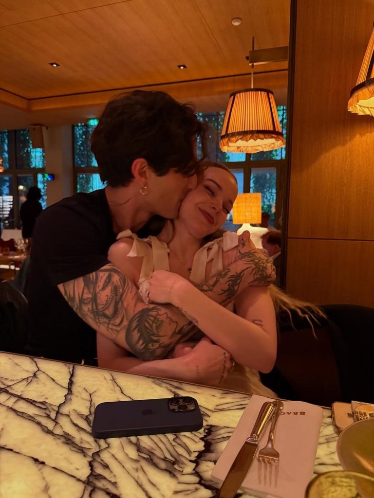 Листайте вправо, чтобы увидеть больше изображений