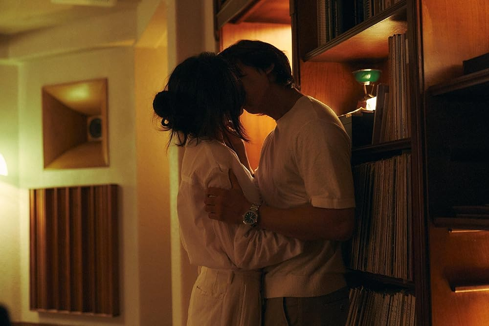 Кадр из фильма «Hideun peiseu». Режиссер: Ким Дэ-у. Производство: Next Entertainment World, Solaire Partners, Studio & New