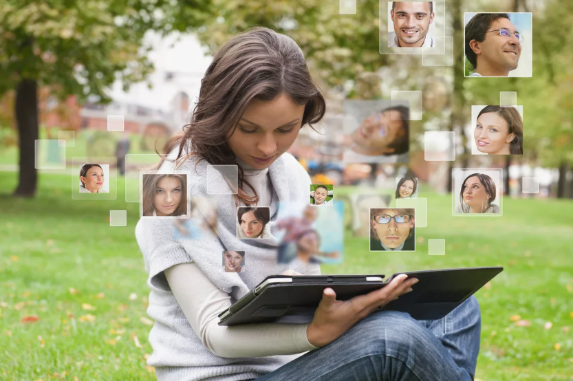 поиск друзей в интернете