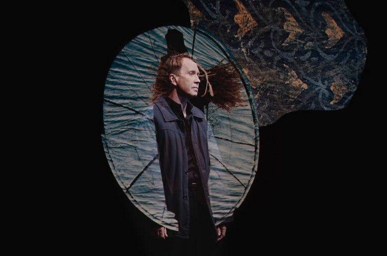 Фото Евгений Миронов в спектакле «Русский крест»