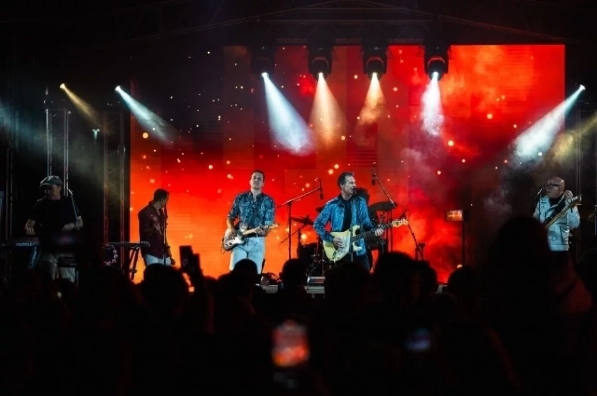    Браво» зажгли на фестивале болельщиков перед матчем Россия – Иран