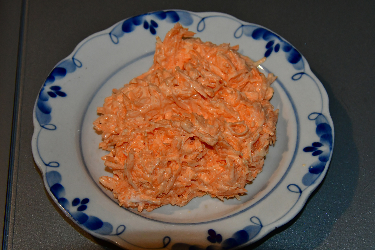 Салать с морковью