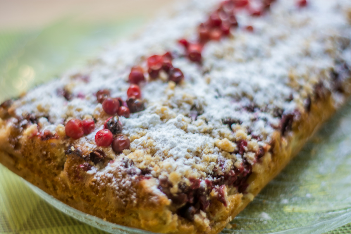 Брусничный кухен