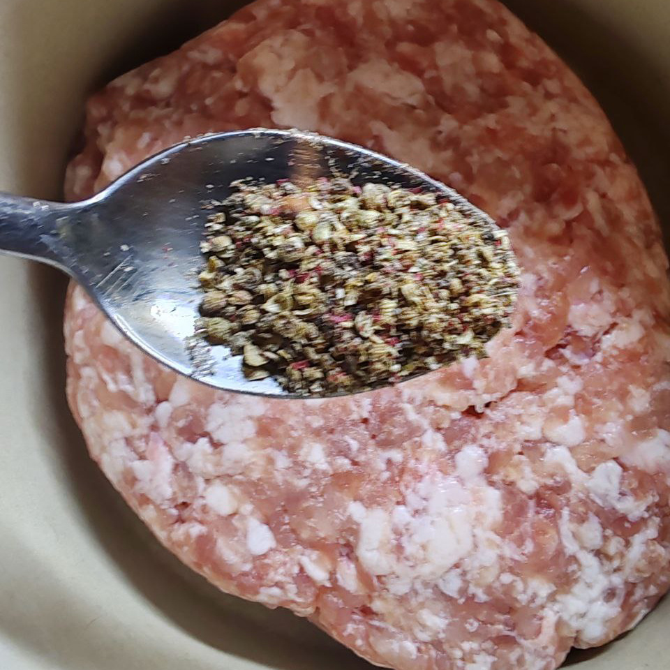 50 на 50 перец молотый и кориандр