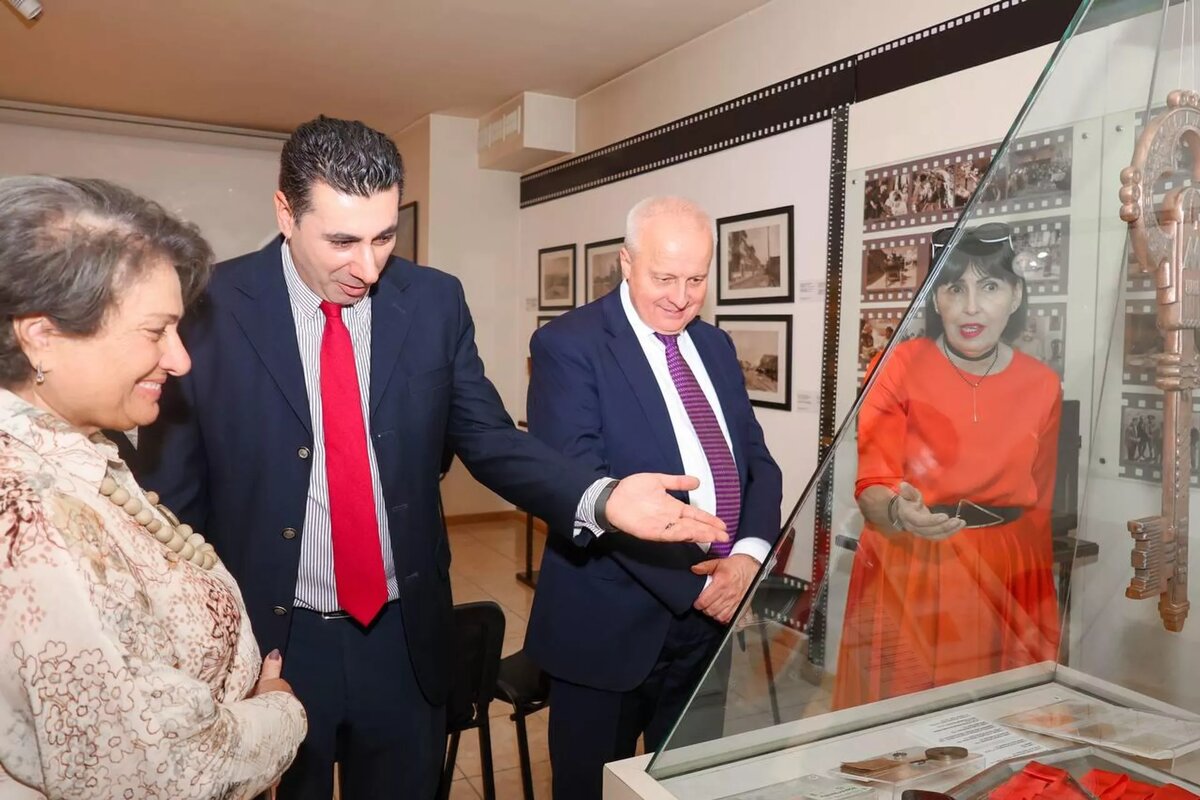 В Музее истории открылась новая выставка, приуроченная ко Дню армянской столицы (10 октября 2025). Еревaн
© Photo : Дом Москвы в Ереване