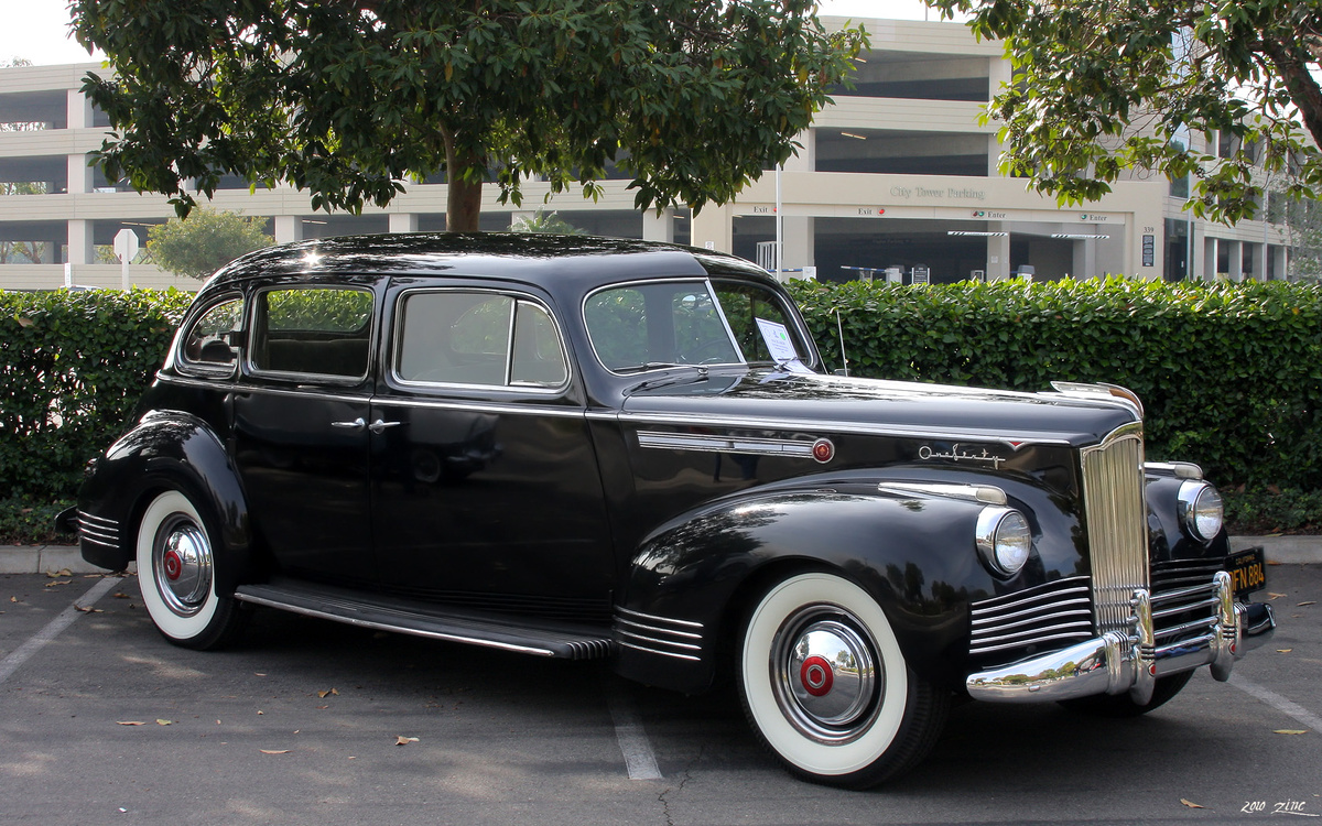 Это не ЗИС, это Packard 160 1942 года