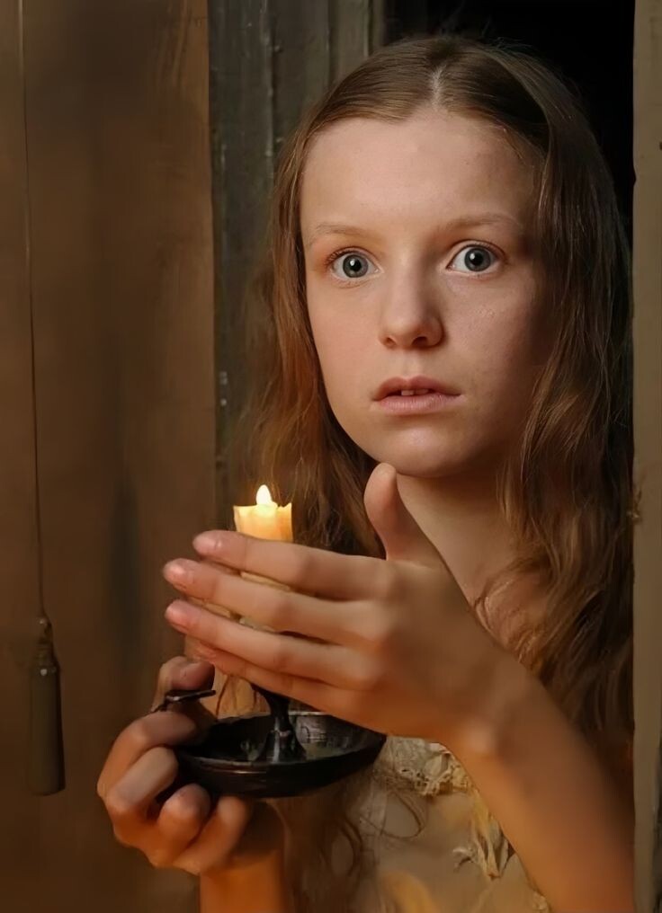 Соня Мармеладова. Одна из экранизаций. Очень удачное киновоплощение, подчеркивающее как фактическую детскость героини, так и ее инфантильность.