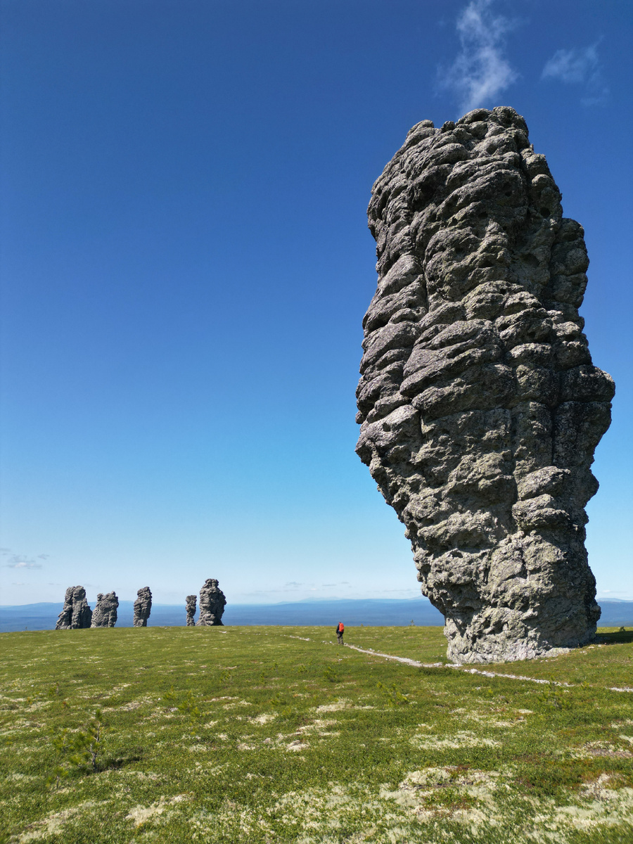 Столбы выветривания Маньпупунёр