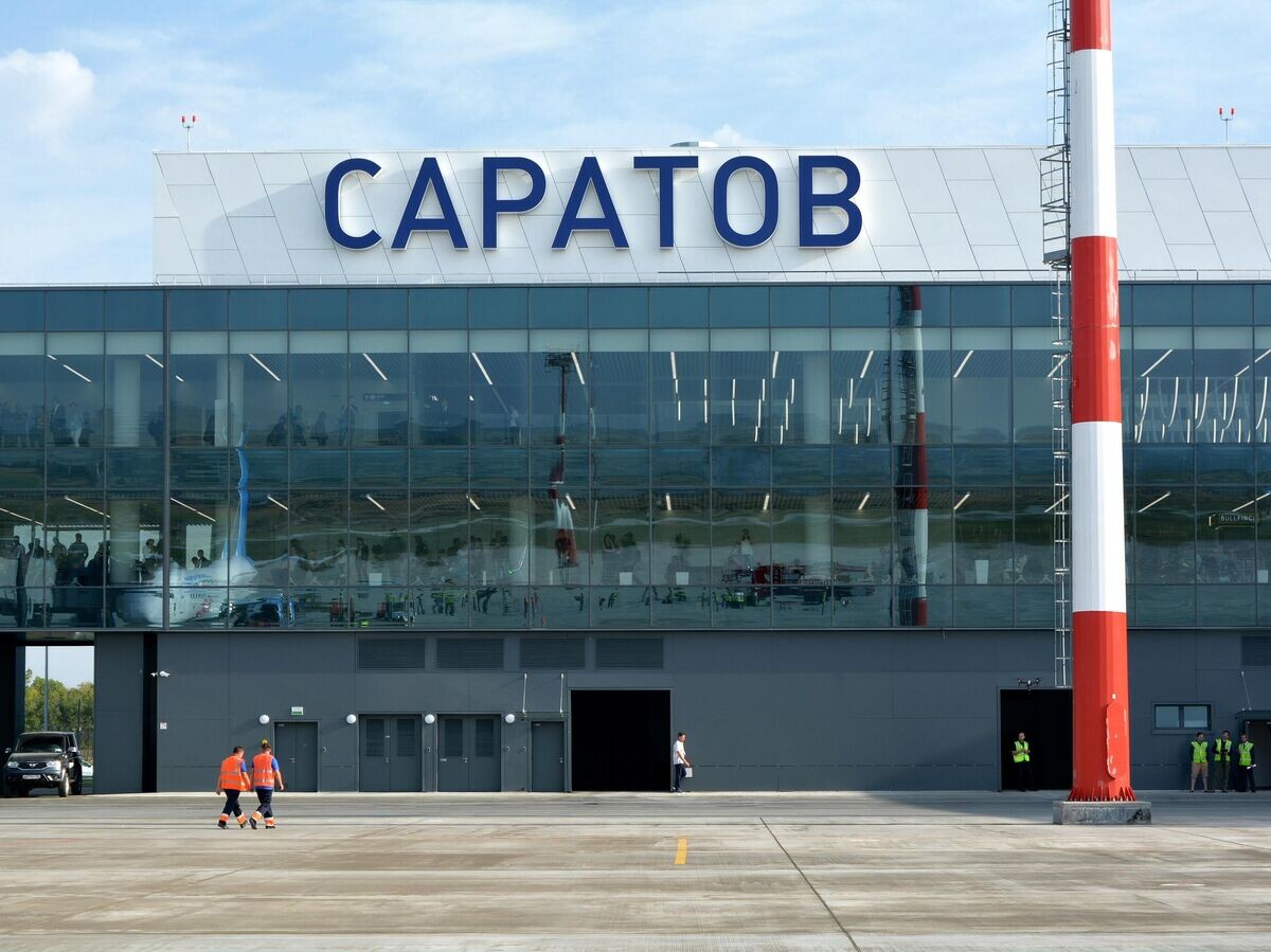   Здание международного аэропорта "Гагарин" в Саратовской области© РИА Новости / Роман Пятаков