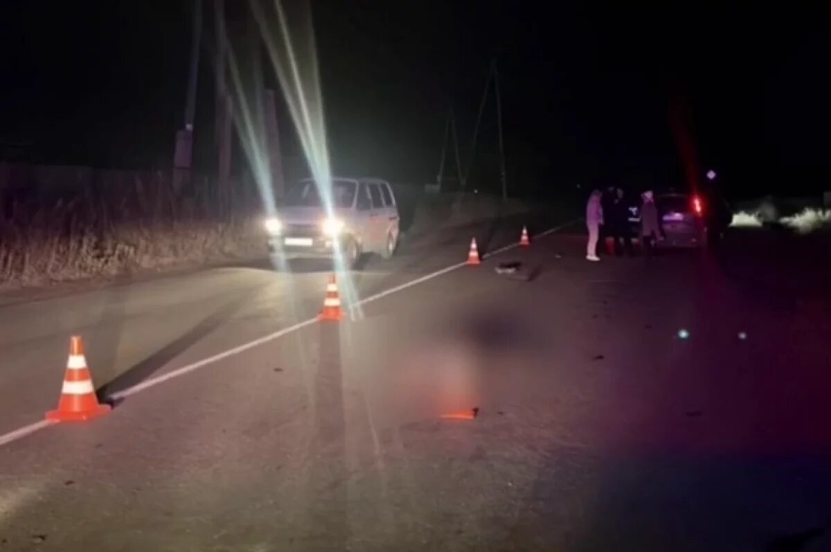    Мужчина погиб, попав под колёса двух машин в Иркутской области