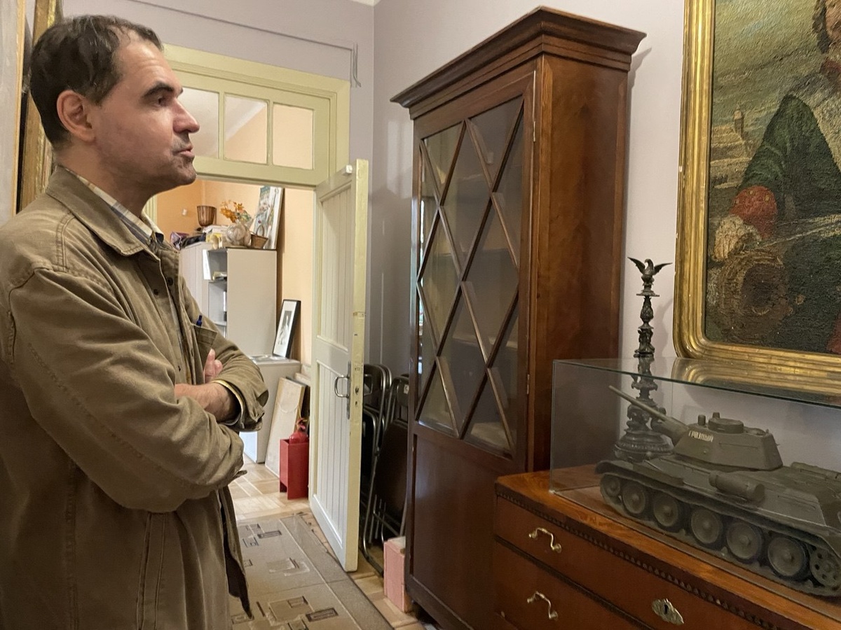 Экскурсовод и экспонаты