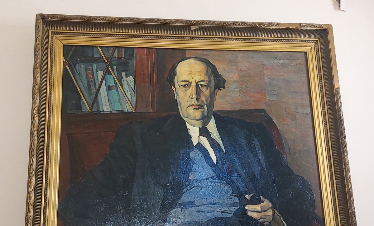 Портрет Алексея Толстого кисти Павла Корина.