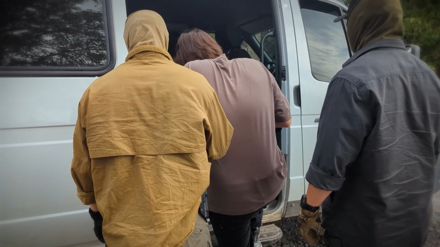    Фото: ЦОС ФСБ РФ; 5-tv.ru