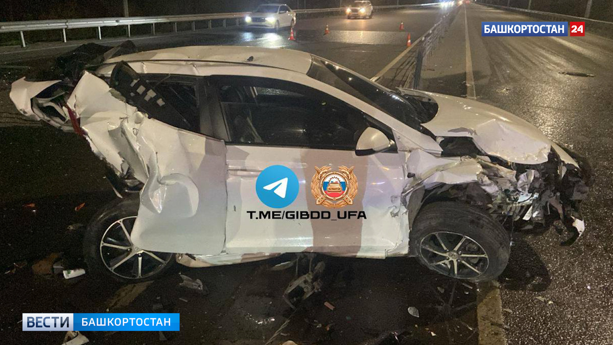    Проехал на красный: в Уфе три автомобиля столкнулись на Демском шоссе