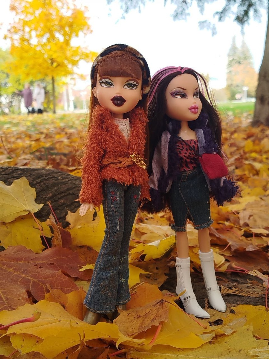 Меган (переиздание выпуска  XPress it 2022 г.)  и Джейд Bahama beach (2013 г.) на аналоговых телах