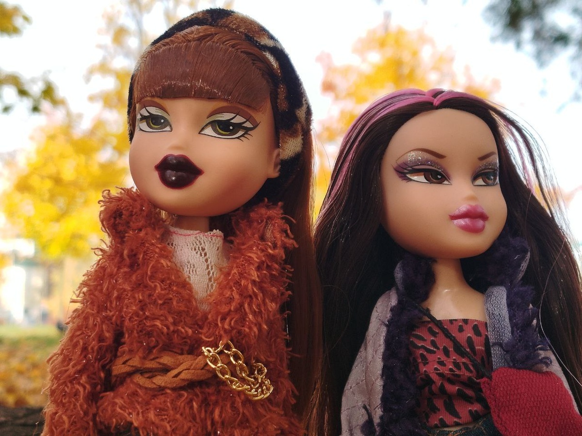 Меган (переиздание выпуска  XPress it 2022 г.)  и Джейд Bahama beach (2013 г.) на аналоговых телах