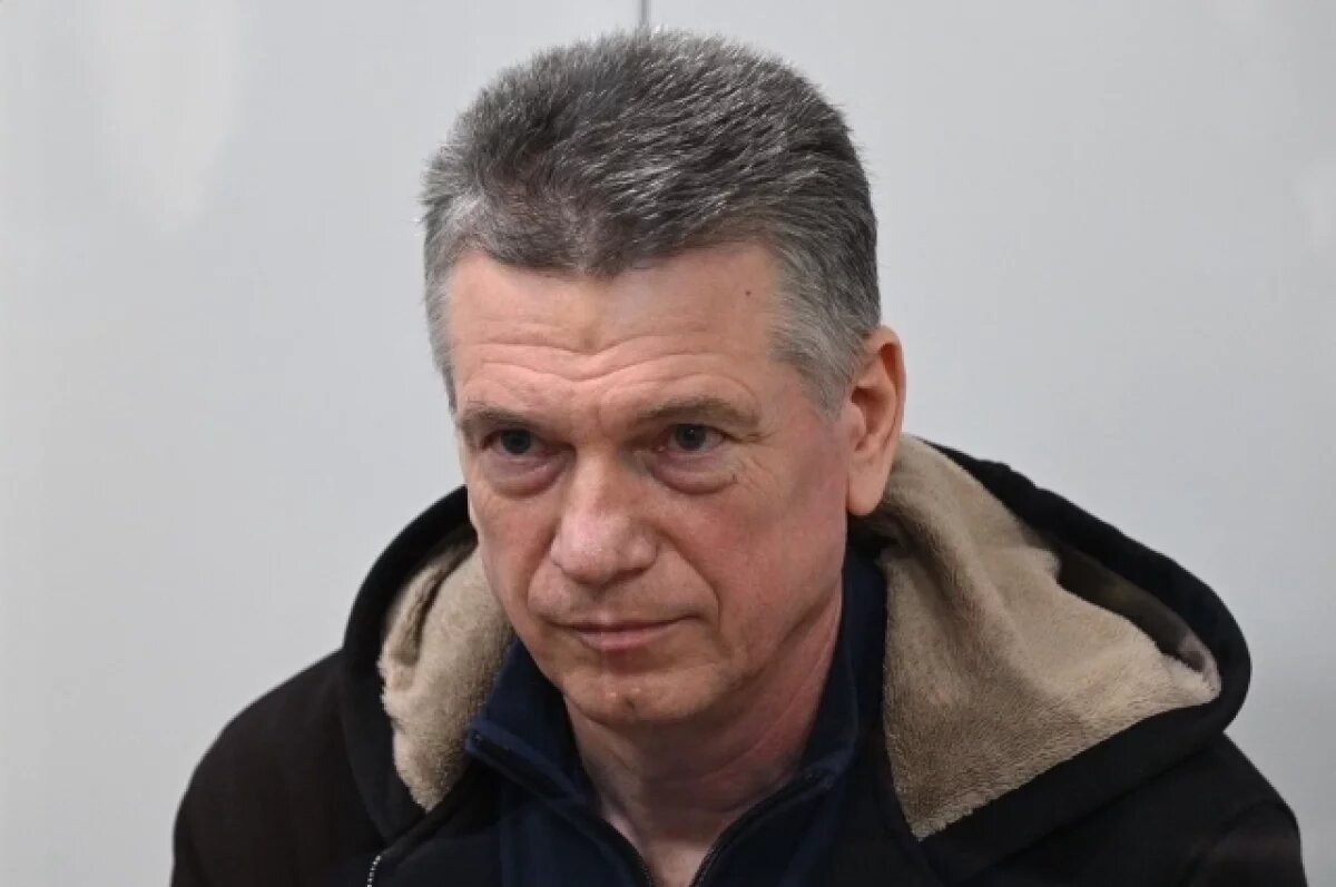    У экс-кадровика МО РФ Кузнецова изъяли серебряные погоны и коллекцию монет