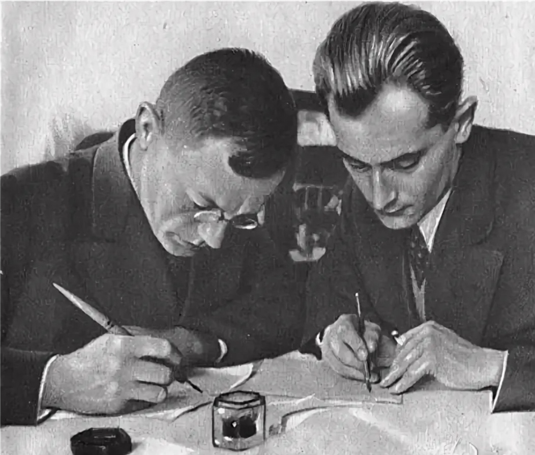 Из открытых источников. Слева И. Ильф, справа Е. Петров.