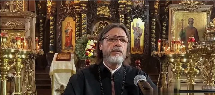 скрин кадра с ютуб Сергей Кульпинрв