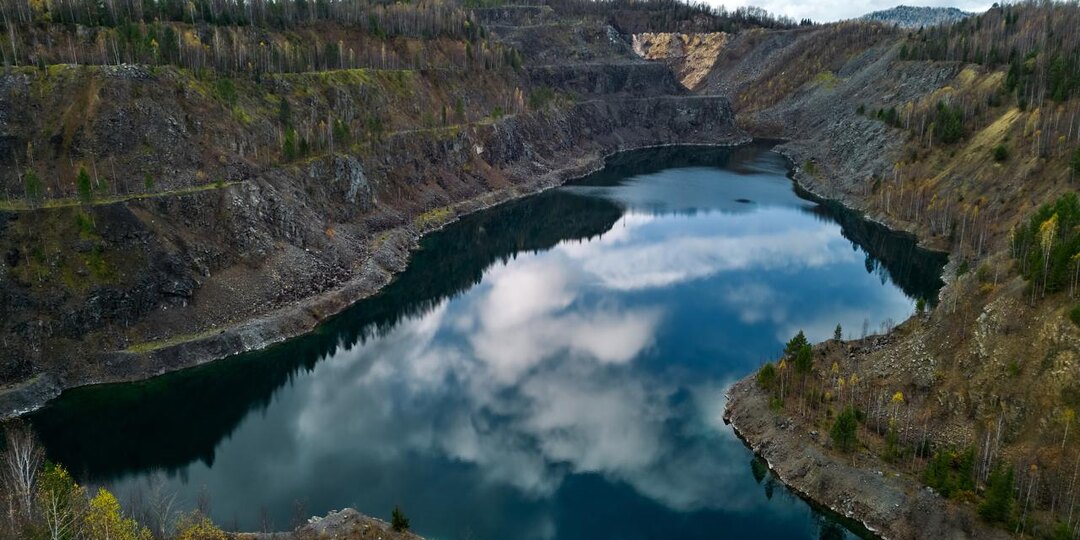 Заброшенный карьер в Краснокаменске