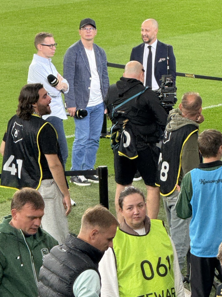 Интервью с экспертами перед началом матча Краснодар - Зенит. Фото автора. 