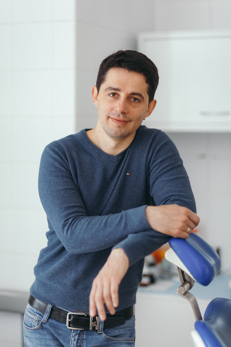 Фотография взята с сайта стоматологии Дмитрович Фэмили https://www.dmitrovich.ru/