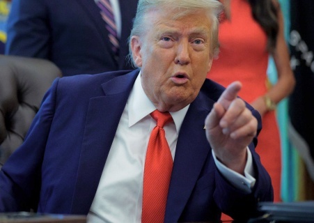    Трамп вводит пошлины против Китая в 100% сверх существующих. Пекин пригрозил созданием новой валютной системы в рамках БРИКС