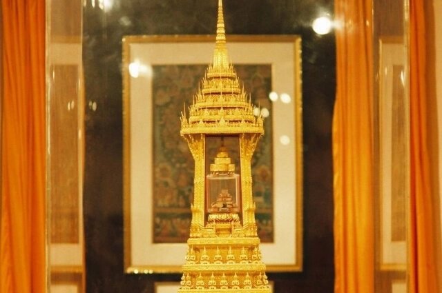    Фото: Telegram-канал главы Центрального духовного управления буддистов Геше Йонтен/ Мощи Будды Шакьямуни впервые привезли в Россию.