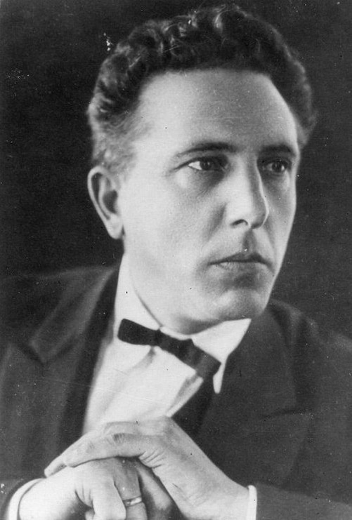 Яков Александрович Протазанов (23 января [4 февраля] 1881, Москва — 8 августа 1945, Москва) — русский и советский кинорежиссёр, сценарист, актёр. Один из тех, кто стоял у истоков российского кинематографа. Заслуженный деятель искусств РСФСР (1935) и Узбекской ССР (1945)