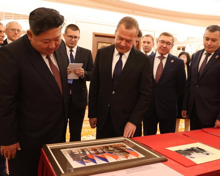     Александр Хинштейн подвел итоги визита в КНДР