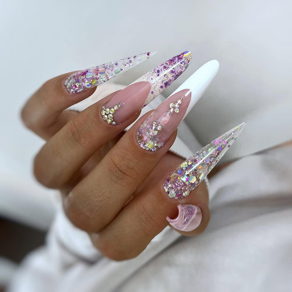 Листайте вправо, чтобы увидеть больше изображений