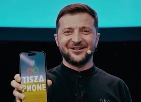     / Источник: Кадр из видео