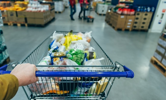    Роспотребнадзор назвал продукты, которые нельзя покупать и употреблять